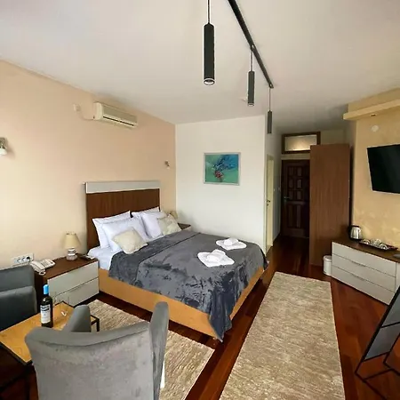 Apartment Freya Nis